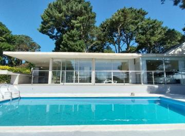 Casa de 3 ambientes, Mar del Plata · Moderna Casa en Venta en Sierra de Los Padres. a m. del Gas Natural. 3 Amb. Piscina.