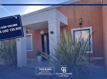Casa · 150m² · 4 Ambientes · 2 Cocheras · Casa de 4 Amb con Pileta Barrio Cerrado Belleville Canning