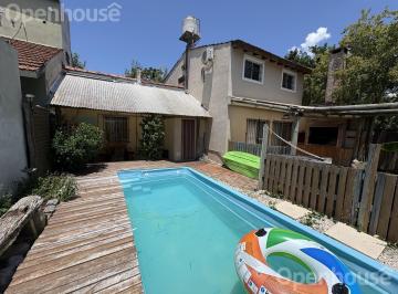 Casa · 148m² · 4 Ambientes · 1 Cochera · Venta - Excelente Casa con Departamento - de Vicenzo - Delviso