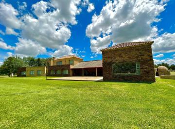 Casa · 500m² · 4 Dormitorios · 2 Cocheras · Casa en Alquiler Barrio Las Vizcachas, Los Cardales