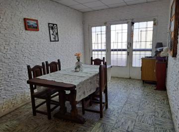 PH · 63m² · 3 Ambientes · 1 Cochera · Venta | Permuta - Casa 2 Dorm. con Cochera - Azcuenaga, Rosario.