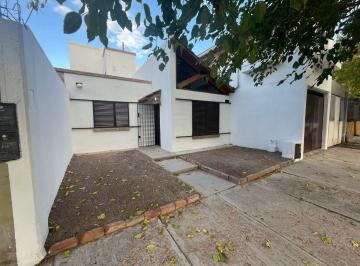 Casa de 6 ambientes, Capilla del Rosario · En Venta: Amplia Casa en Capilla del Rosario, Guaymallen