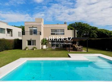 Casa · 226m² · 6 Ambientes · 1 Cochera · Casa Venta 4 Dorm. Vista Al Golf San Isidro Labrador Lote de 916 m² Villanueva, Tigre