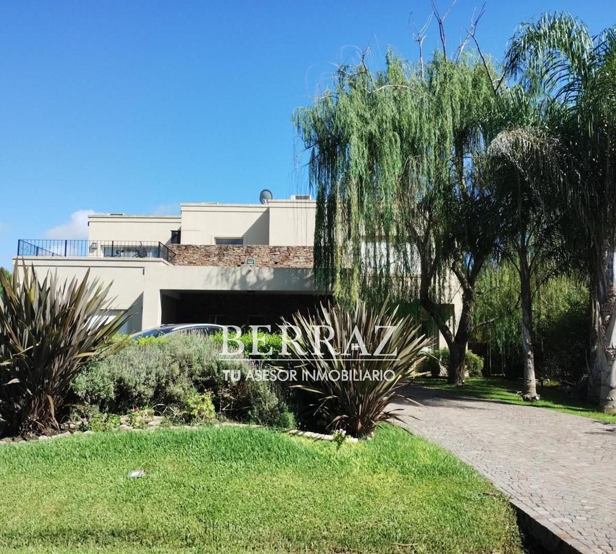 Casa venta 9 ambientes en La Pionera, Estancias del Pilar lote lote 1300 m2