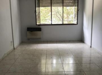 Departamento · 70m² · 4 Ambientes · Departamento en Florida Mitre/este