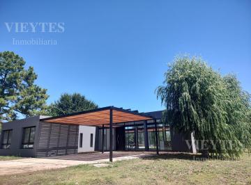 Casa · 123m² · 4 Ambientes · 2 Cocheras · Casa en Matisse Barrio Privado