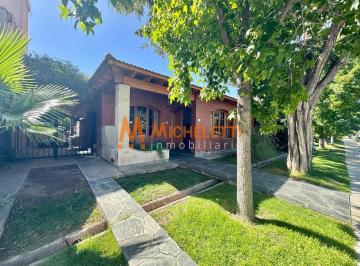 Casa · 229m² · 3 Dormitorios · 3 Cocheras · Casa en Venta Barrio Palmares