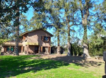 Casa de 7 ambientes, San Miguel · “gran Casa Familiar con Parque, Quincho y 6 Dorm. en Bella Vista”