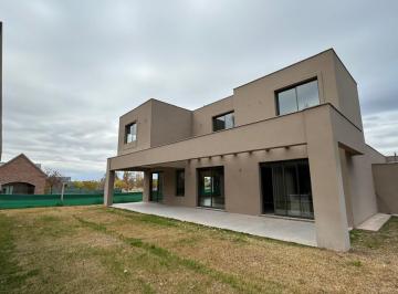 Casa · 550m² · 10 Ambientes · 4 Cocheras · Vende Casa en La Vacherie - Barrio Privado