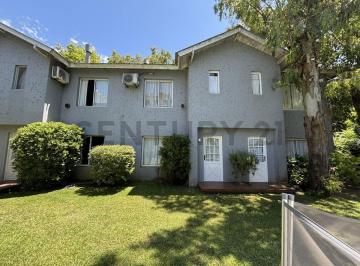 Casa · 117m² · 4 Ambientes · 1 Cochera · Casa Dúplex en Venta en Pinamar 4 Ambientes Costa Atlántica