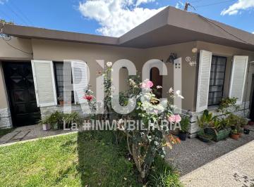 Casa · 90m² · 3 Ambientes · 1 Cochera · Casa 3 Ambientes en Venta en Berazategui