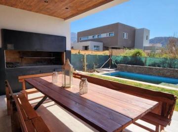 Casa de 7 ambientes, Ciudad de Mendoza · Mendoza Norte - Casa en Alquiler
