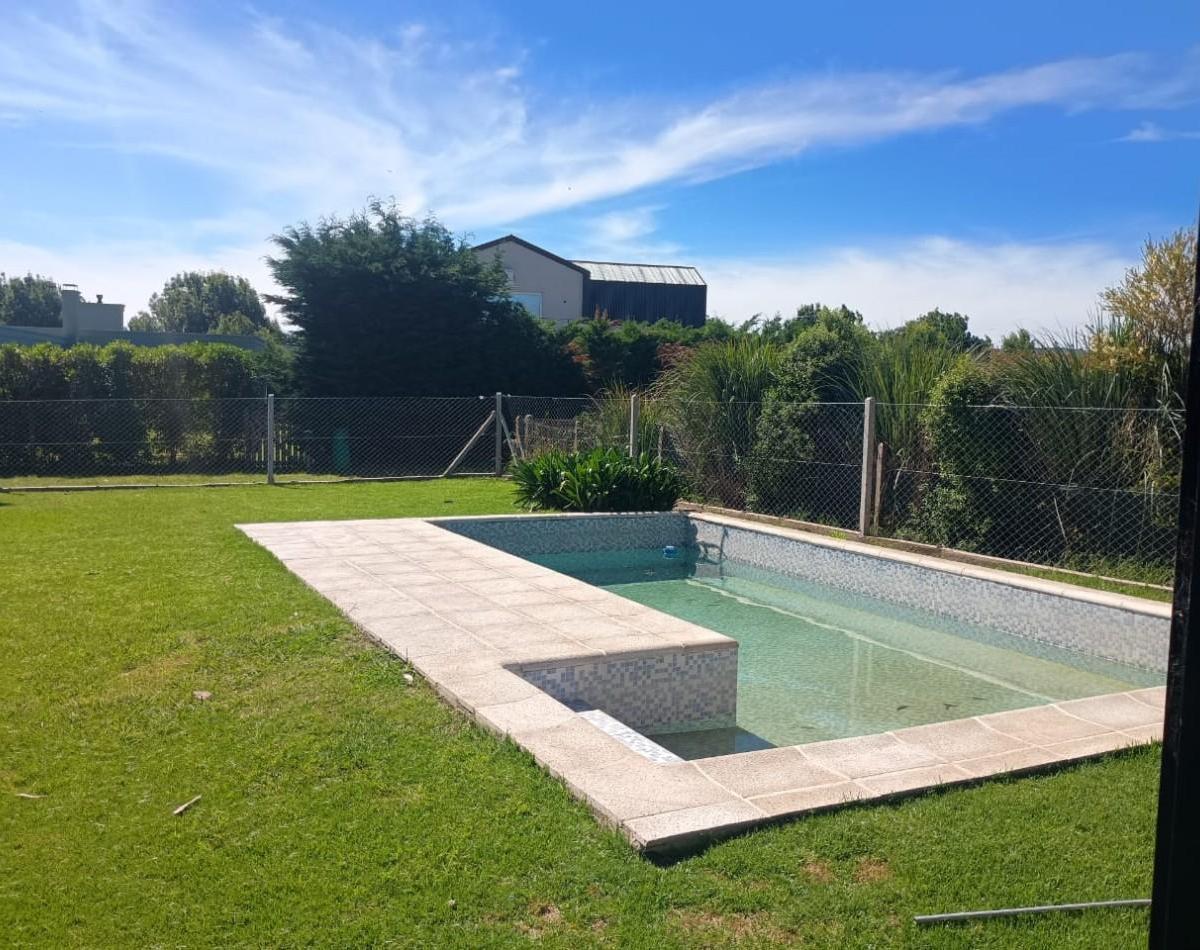 Chalet 5 amb, 250m² en Arenas del Sur con escritorio y cocina cómoda