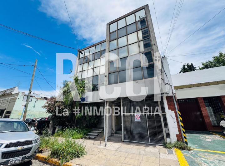 Local comercial · 800m²