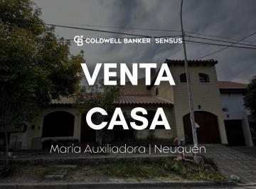 Casa · 260m² · 6 Ambientes · 1 Cochera · Casa en Alquiler