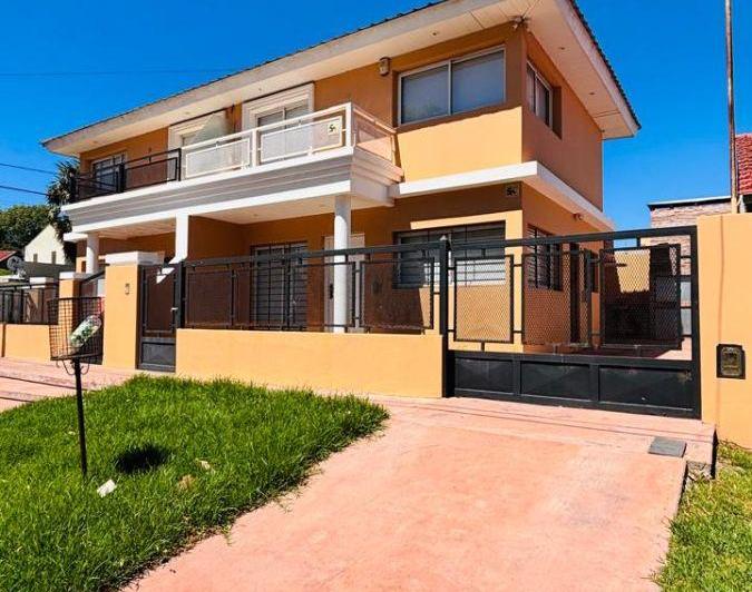 Casa en alquiler en Colina de Peralta Ramos · 3 ambientes