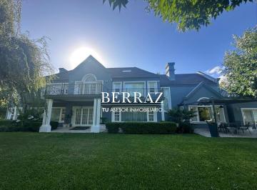 Casa · 568m² · 7 Ambientes · 1 Cochera · Casa Venta 5 Dorm. Haras del Pilar El Establo Lote de 2317 m² Pilar