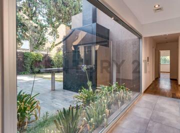 Casa · 216m² · 5 Ambientes · 2 Cocheras · Venta – Casa 3 Dorm. – City Bell, La Plata