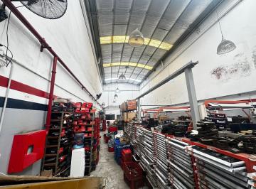 Bodega-Galpón · 740m² · Venta Galpón Lanus Oeste