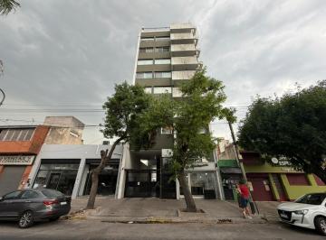 Departamento · 90m² · 3 Ambientes · 1 Cochera · 13 Entre 38 y 39
