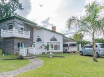 Casa · 330m² · 4 Ambientes · Oferta de Contado Efectivo! Precio Super Rebajado!