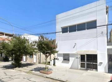 Local comercial · 244m² · 5 Ambientes · Local Comercial en Venta
