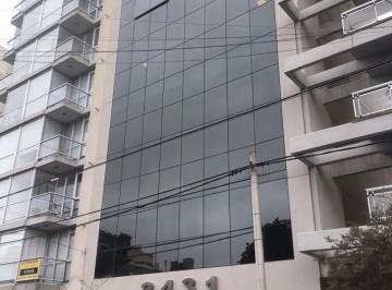 Oficina comercial · 140m² · 9 Ambientes · 1 Cochera · Oficina en Venta - Rawson 2431