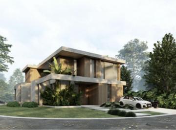 Casa · 335m² · 10 Ambientes · 4 Cocheras · Casa en Venta en Carpinchos
