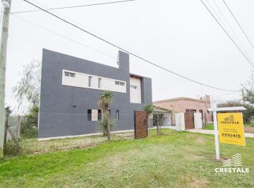 Casa · 215m² · 6 Ambientes · 2 Cocheras · Venta Casa 4 Dorm. Las Acequias Roldán
