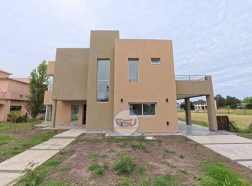 Casa · 165m² · 4 Ambientes · 2 Cocheras · Venta Casa 4 Ambientes Principado Ciudad Nautica Canning