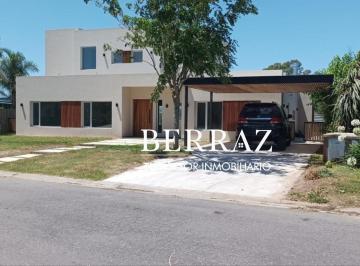 Casa · 225m² · 6 Ambientes · 2 Cocheras · Casa Venta 5 Dorm. Barrio San Matias Area 3 Lote de 738 m² Escobar