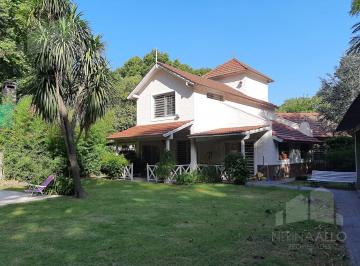 Casa · 420m² · 5 Ambientes · 2 Cocheras · Venta Casa Quinta en Villa Udaondo
