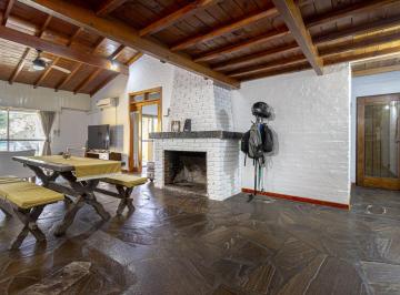 Casa · 152m² · 4 Ambientes · 2 Cocheras · Ingeniero Maschwitz: Casa 4 Ambientes con Jardín, Pileta y Muy Buen Terreno. Apto Crèdito