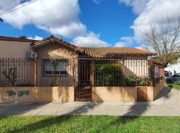 Casa de 3 ambientes, San Miguel · Chalet + 2 Locales Proximo a Av Mitre - Cod V860