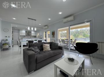 Casa · 148m² · 5 Ambientes · 2 Cocheras · Venta Casa 5 Ambientes con Piscina en Haras del Sur Ii - La Plata