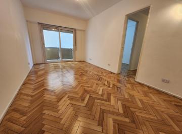 Departamento · 58m² · 4 Ambientes · Semi Piso Apto Profesional | 3 Despachos | 58 m² | Losa Radiante