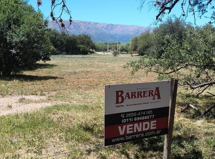 Terreno · 1050m²