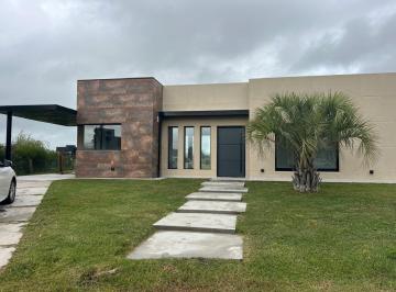 Casa · 178m² · 4 Ambientes · 2 Cocheras · Casa en Venta Horizontes Al Sur Canning