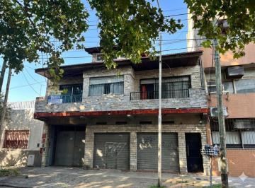 Casa · 69m² · 4 Ambientes · PH en Venta 4 Ambientes Primer Piso San Justo - Multifamiliar - Departamento y Patio en Segundo Piso