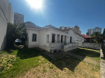 Casa de 8 ambientes, Necochea · Casa en Necochea a 2 Cuadras del Mar y 1 de Peatonal 83 Lote 800 m² Necochea