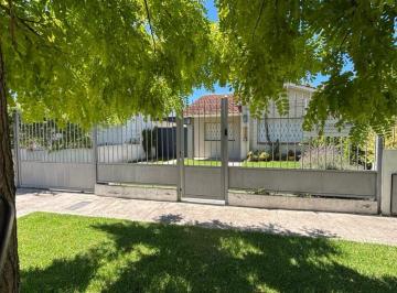 Casa de 3 ambientes, Mar del Plata · Casa con 2 Dorm. en Venta, 333 m² en Colina de Peralta Ramos