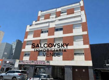 Frente edificio · Departamento en Venta de 3 Dorm. en Puerto Madryn Cerca de La Playa