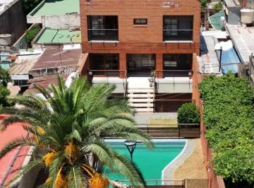 Casa de 8 ambientes, Parque Avellaneda · Casa en Venta con Pileta/sauna/quincho/cochera