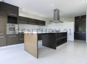 Departamento · 150m² · 4 Ambientes · 2 Cocheras · Departamento en Venta en La Plata 3 Dorm. en Venta