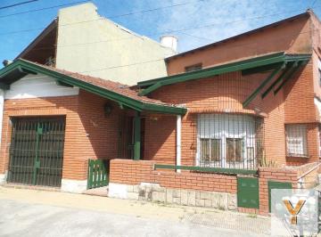 Casa · 117m² · 5 Ambientes · Casa en Venta - 3 Dorm. 2 Baños - Patio Interno - 180 m² - Gerli