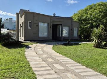 Casa · 200m² · 5 Ambientes · 1 Cochera · Casa - San Eliseo Golf & Country