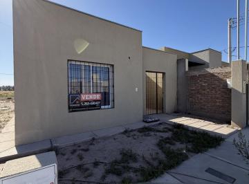 Casa · 67m² · 4 Ambientes · 1 Cochera · Venta de Casa en B° Pueblo Nuestro. San Martín