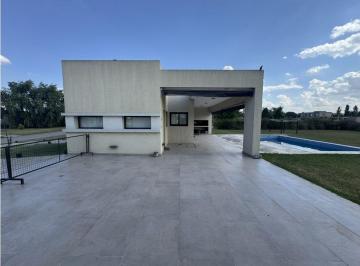 Casa · 184m² · 3 Dormitorios · 2 Cocheras · Oportunidad - Barrio San Roque - Comarcas de Lujan