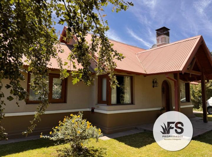 Casa · 152m² · 3 Ambientes · 1 Cochera
