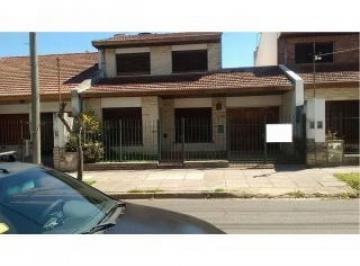 Casa · 160m² · 4 Ambientes · 1 Cochera · Olivos, en Venta Oportunidad!,4 Amb, Garage, Patio, Jardin